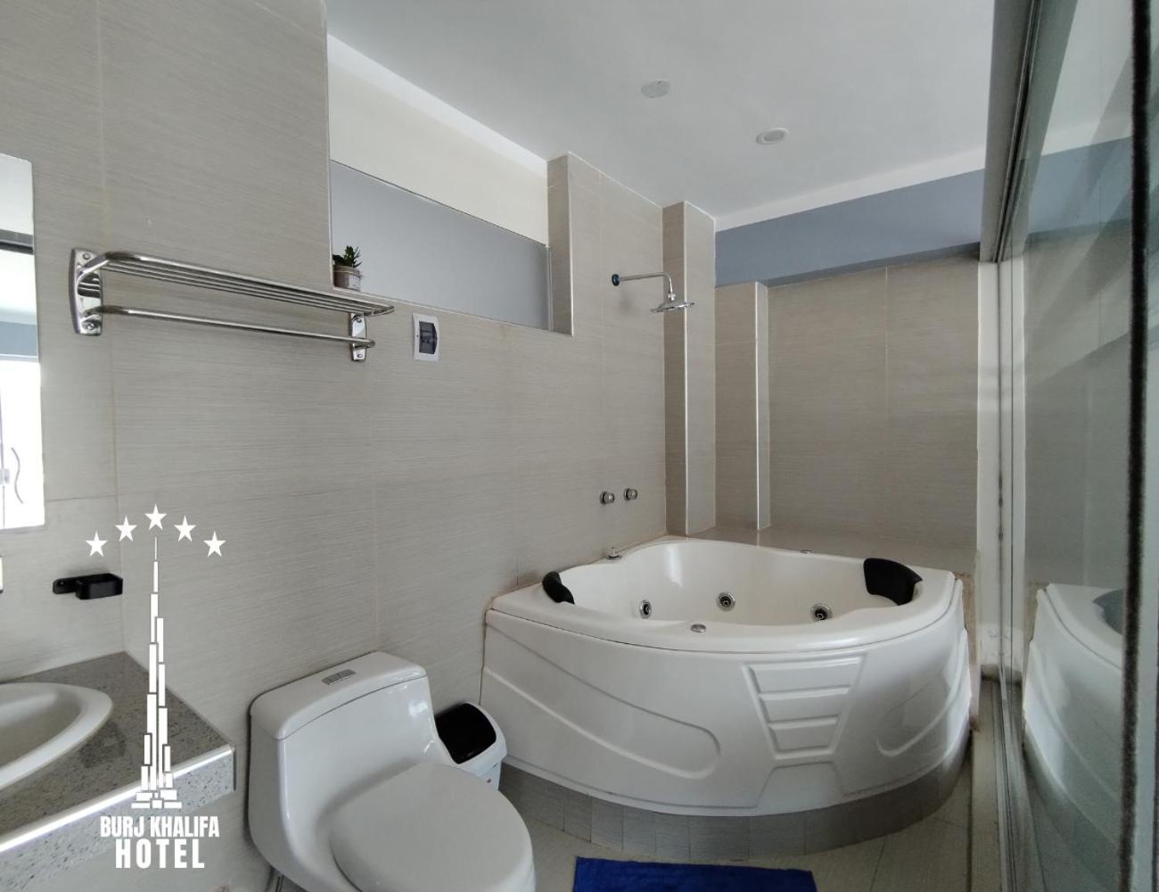 Quillabamba Hotel Burj Khalifa מראה חיצוני תמונה